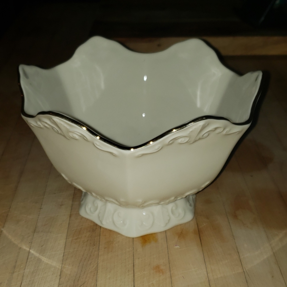 Lenox "American by Design" Langtry Bowl 7"